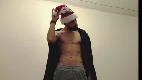 KingKarlos  online show from December 24, 10:28 pm