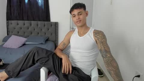 DOMINANT ALPHA KINGS online show from January 10, 7:17 pm