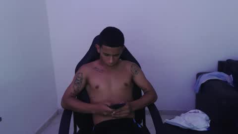 DOMINANT ALPHA KINGS online show from March 17, 7:27 pm