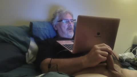 kingtongue10 online show from June 15, 9:23 am