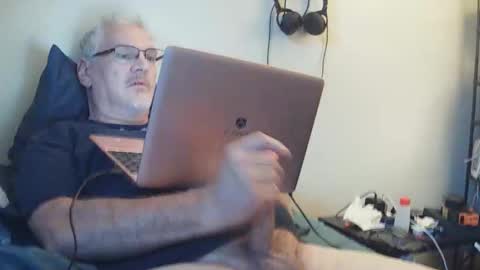 kingtongue10 online show from October 21, 10:34 pm