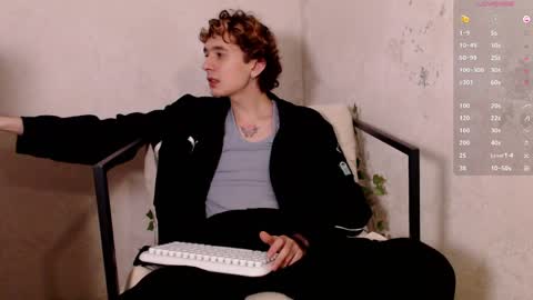 Alan online show from April 8, 2:59 pm