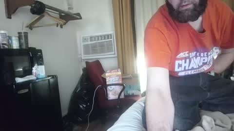 kis4kum online show from February 4, 3:15 pm