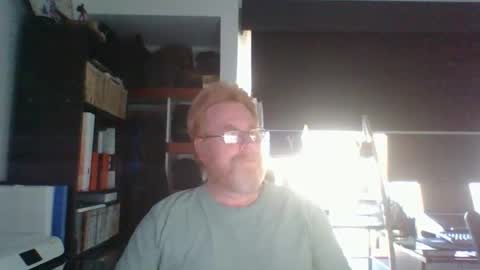Snapshot of kiwi_boss61 chatting on September 22, 8:36 am kiwi_boss61 online show from September 22, 8:36 am