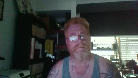 Snapshot of kiwi_boss61 chatting on December 13, 6:21 am kiwi_boss61 online show from December 13, 6:21 am