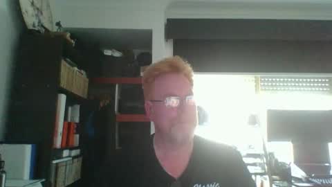 Snapshot of kiwi_boss61 chatting on October 20, 3:21 am kiwi_boss61 online show from October 20, 3:21 am