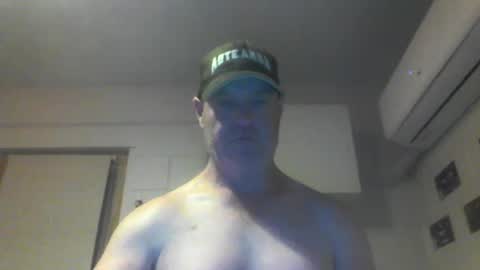 Snapshot of kiwiguy19773 chatting on January 21, 9:17 am kiwiguy19773 online show from January 21, 9:17 am