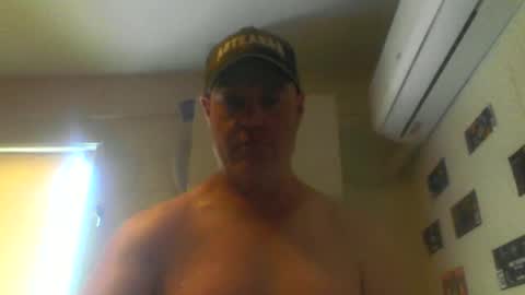 Snapshot of kiwiguy19773 chatting on March 10, 12:18 am kiwiguy19773 online show from March 10, 12:18 am