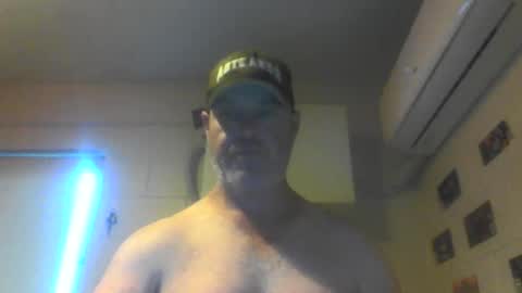 Snapshot of kiwiguy19773 chatting on February 28, 6:43 am kiwiguy19773 online show from February 28, 6:43 am