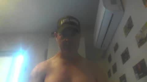 kiwiguy19773 online show from February 16, 2:31 am