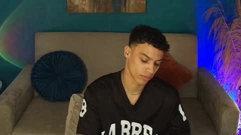 Snapshot of klaton__ chatting on October 15, 10:39 pm klaton__ online show from October 15, 10:39 pm