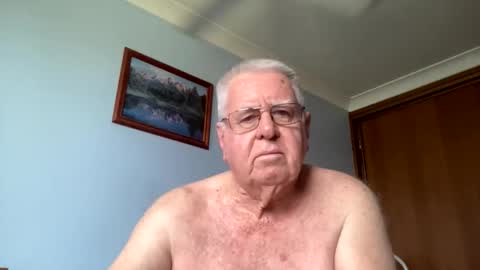 Aussiedude online show from December 22, 4:31 am