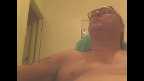 knobout online show from January 3, 9:36 am