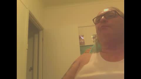 knobout online show from December 9, 3:50 am