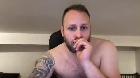 hugo online show from February 22, 10:04 pm