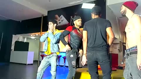 kobayaske online show from December 21, 12:20 am