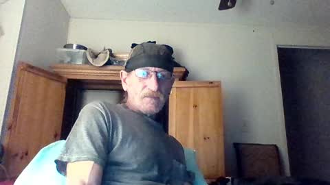 kodiakpm1 online show from December 22, 3:55 am