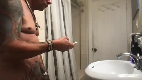 koma_kock_boi online show from October 14, 1:34 am