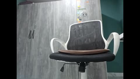 Snapshot of koto420 chatting on March 10, 6:05 am Koto Bombon online show from March 10, 6:05 am