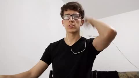 Facu online show from December 20, 6:29 am