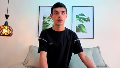 criss online show from November 24, 8:10 pm