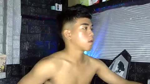 kritthanarkorn online show from March 1, 7:02 pm