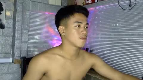 kritthanarkorn online show from February 3, 6:22 am