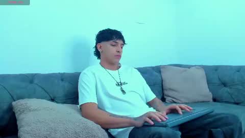 Kroy Wave  Muscle Tattoos Latino online show from July 7, 3:28 am
