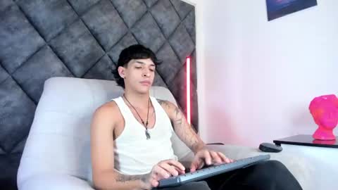 Kroy Wave  Muscle Tattoos Latino online show from August 1, 4:00 am