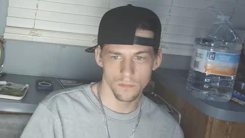 krytiar1992 online show from October 2, 5:33 am