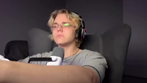 Esdxr online show from October 29, 9:29 pm