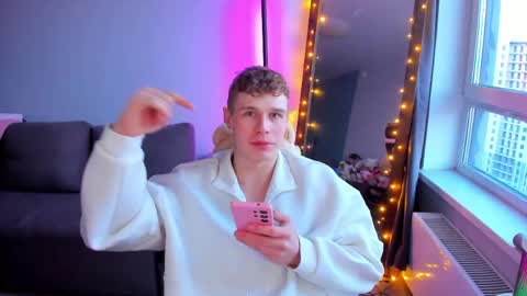 kurt_hanssen online show from April 18, 5:14 pm