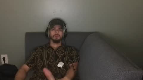 Snapshot of kxng222 chatting on October 26, 2:52 pm kxng222 online show from October 26, 2:52 pm