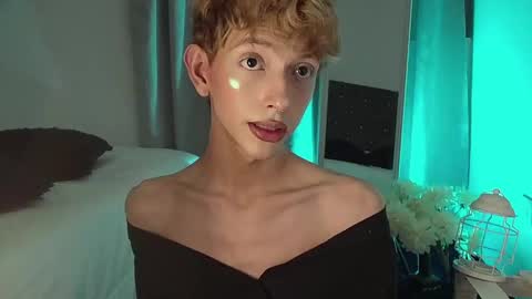 Kyle Cooper online show from December 11, 12:24 am