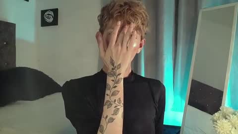 Kyle Cooper online show from December 14, 4:12 am