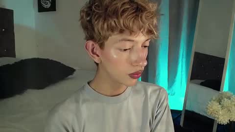 Kyle Cooper online show from December 17, 2:55 am