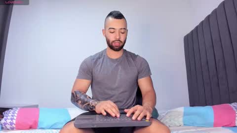 Kyle collinz online show from November 7, 8:12 pm