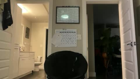 Kyle Kickstand online show from November 21, 6:01 am