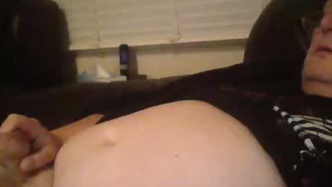 labialuv2suck online show from October 3, 6:57 pm