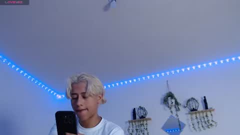 labrinthteasing online show from June 23, 4:10 pm