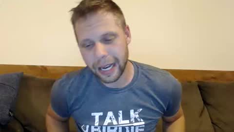 Snapshot of lancehardin chatting on October 20, 12:03 am Lance online show from October 20, 12:03 am