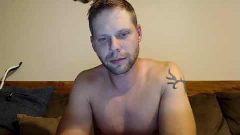 Snapshot of lancehardin chatting on October 15, 11:34 pm Lance online show from October 15, 11:34 pm