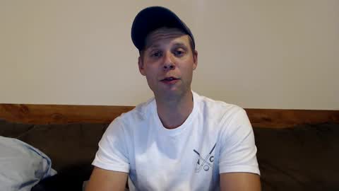 Snapshot of lancehardin chatting on September 15, 12:02 am Lance online show from September 15, 12:02 am