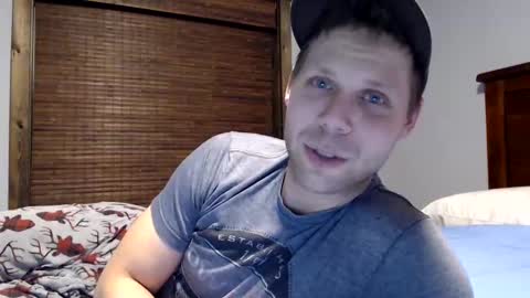 Snapshot of lancehardin chatting on January 3, 12:33 am Lance online show from January 3, 12:33 am