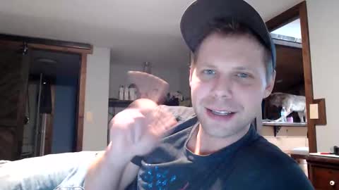 Snapshot of lancehardin chatting on February 27, 12:41 am Lance online show from February 27, 12:41 am