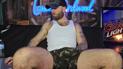 Snapshot of lancehardwood222 chatting on February 25, 1:30 am LANCE online show from February 25, 1:30 am