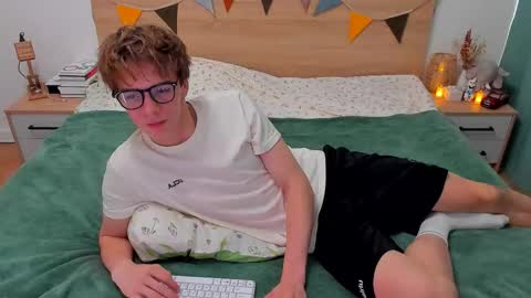 Fandi online show from September 30, 6:40 am