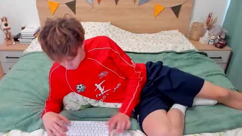 Fandi online show from September 11, 2:38 pm