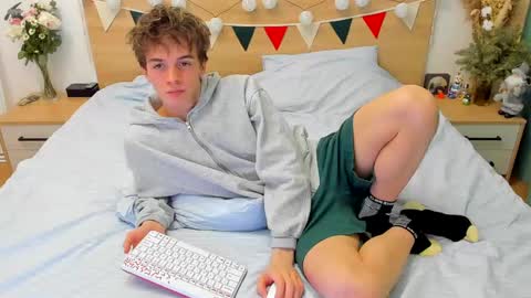 Fandi online show from February 9, 10:21 pm