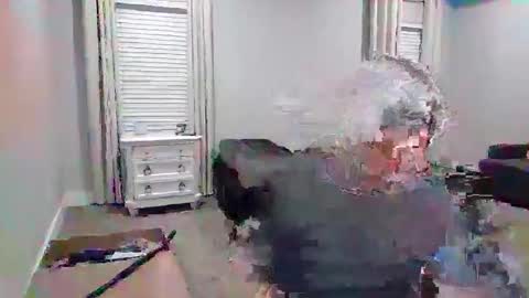 larry77733217 online show from April 7, 1:16 am